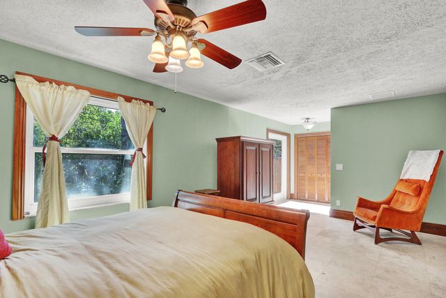 1110 Kriss Lane, Jupiter, FL 33458