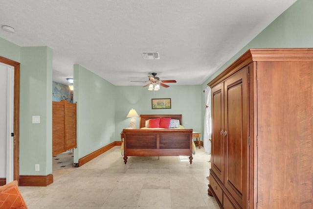 1110 Kriss Lane, Jupiter, FL 33458