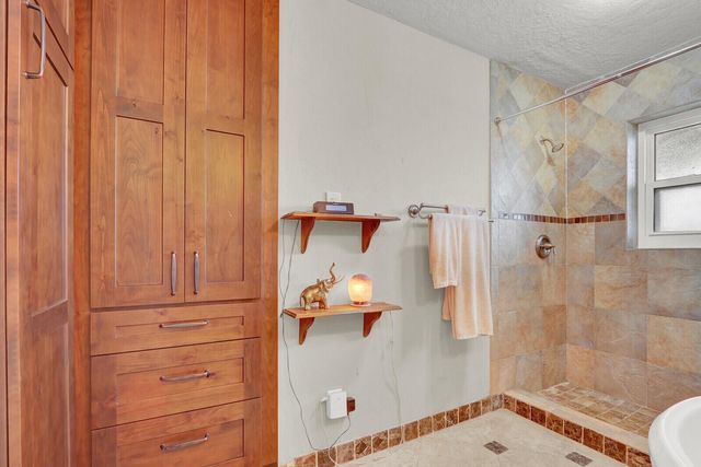 1110 Kriss Lane, Jupiter, FL 33458