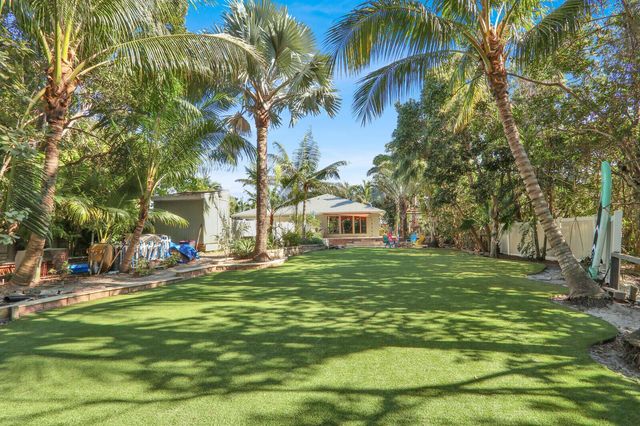 1110 Kriss Lane, Jupiter, FL 33458