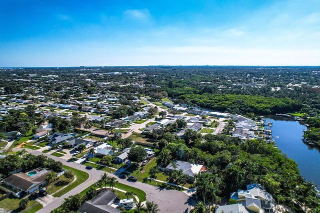 1110 Kriss Lane, Jupiter, FL 33458