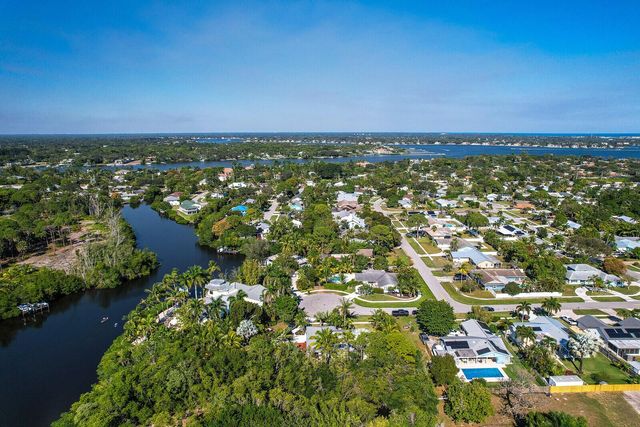 1110 Kriss Lane, Jupiter, FL 33458