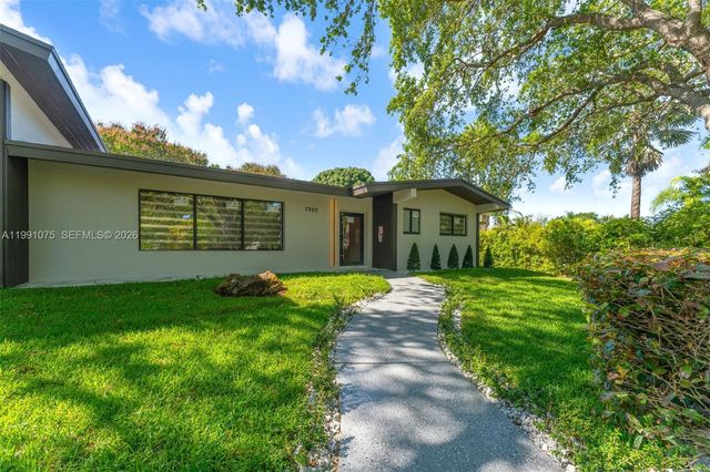 7920 SW 132nd St, Pinecrest, FL 33156