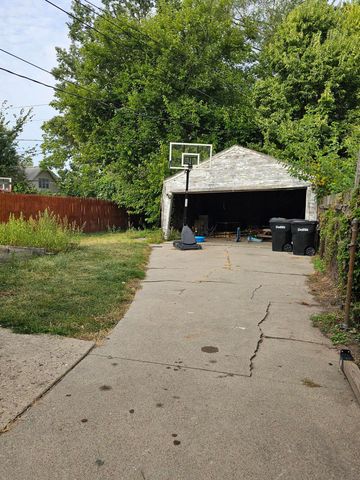 15779 Birwood Street, Detroit City, MI 48238