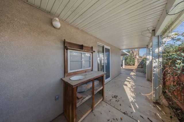 2005 Floral Ct, Modesto, CA 95356