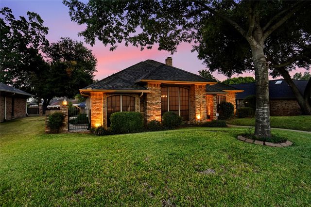 220 Toler Drive, Mesquite, TX 75149