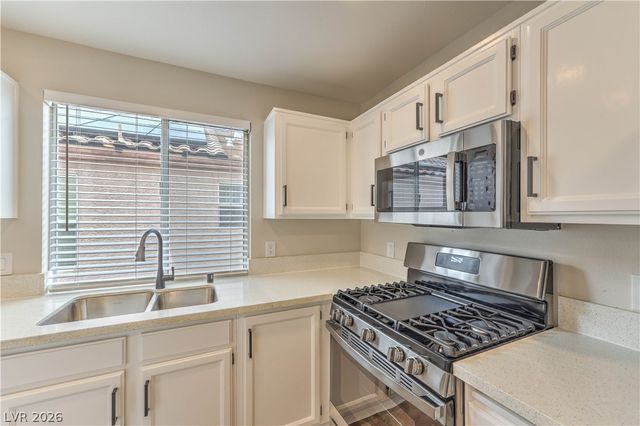 1801 Villa Vista Way, Las Vegas, NV 89128