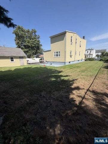 735 7th Street, Secaucus, NJ 07094