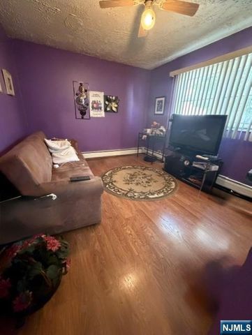 735 7th Street, Secaucus, NJ 07094