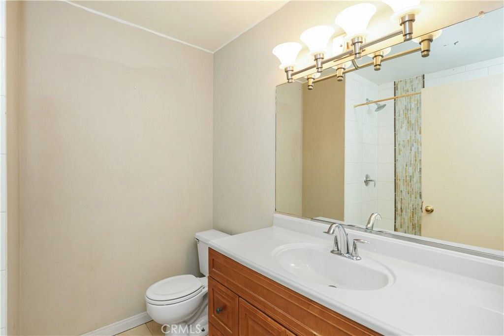 Image 7 of property listing at 16799 Daisy Avenue, Fountain Valley, CA 92708