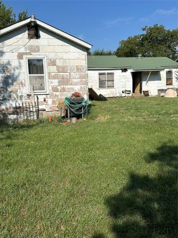 1121 Griggs Avenue, Fort Worth, TX 76105