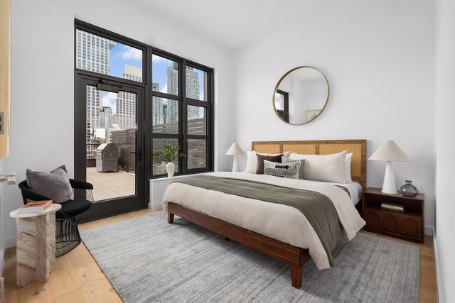 29 HURON Street 2AW, New York City, NY 11222