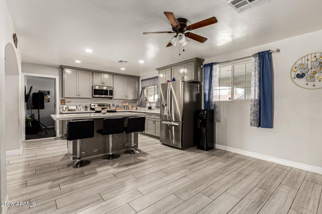 5639 W MEADOWBROOK Avenue, Phoenix, AZ 85031