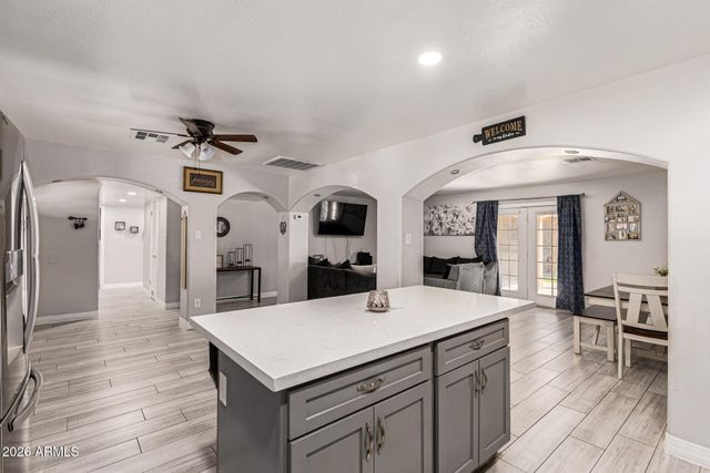 5639 W MEADOWBROOK Avenue, Phoenix, AZ 85031