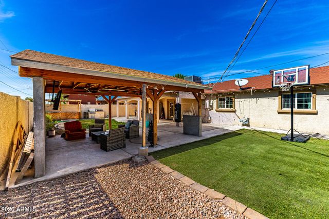 5639 W MEADOWBROOK Avenue, Phoenix, AZ 85031