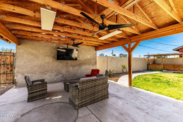 5639 W MEADOWBROOK Avenue, Phoenix, AZ 85031