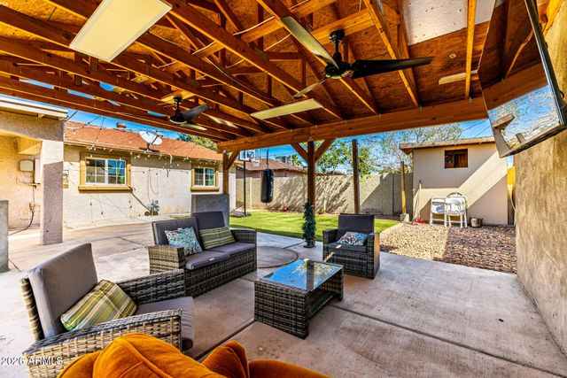 5639 W MEADOWBROOK Avenue, Phoenix, AZ 85031