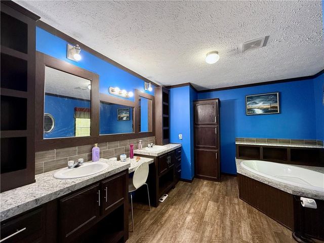 1048 Robin Hood Drive, Murrayville, GA 30564