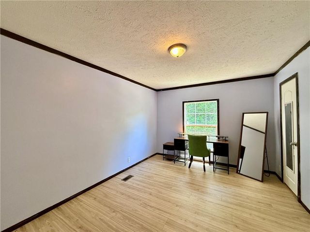 1048 Robin Hood Drive, Murrayville, GA 30564