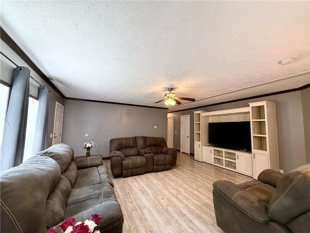 1048 Robin Hood Drive, Murrayville, GA 30564