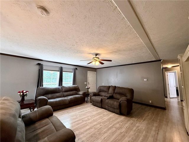 1048 Robin Hood Drive, Murrayville, GA 30564