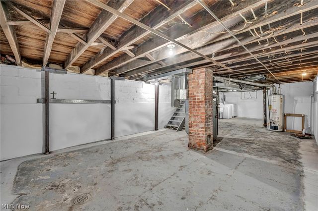 1023 W Washington Avenue, Lorain, OH 44052