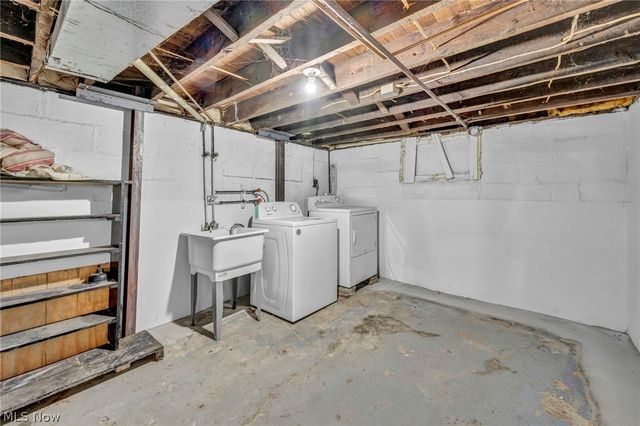 1023 W Washington Avenue, Lorain, OH 44052