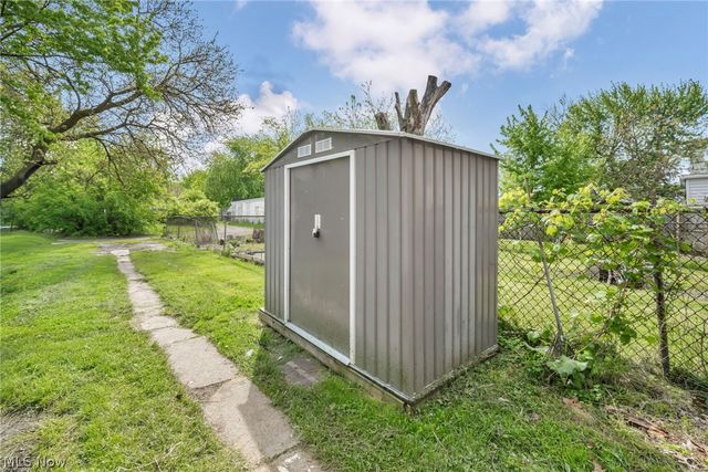 1023 W Washington Avenue, Lorain, OH 44052
