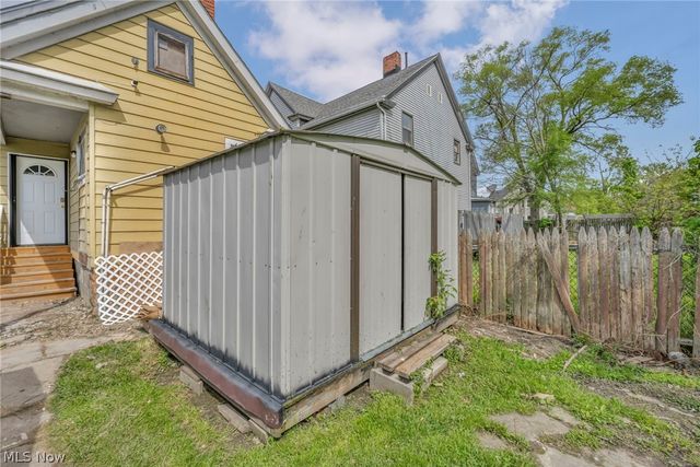 1023 W Washington Avenue, Lorain, OH 44052