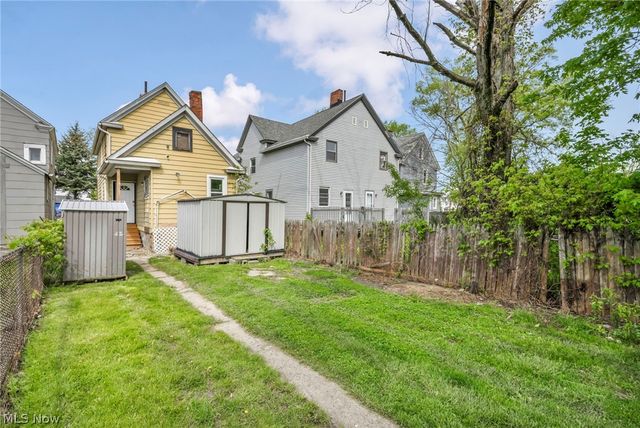 1023 W Washington Avenue, Lorain, OH 44052