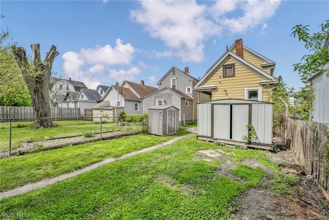 1023 W Washington Avenue, Lorain, OH 44052