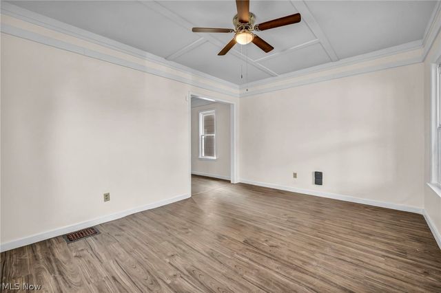 1023 W Washington Avenue, Lorain, OH 44052