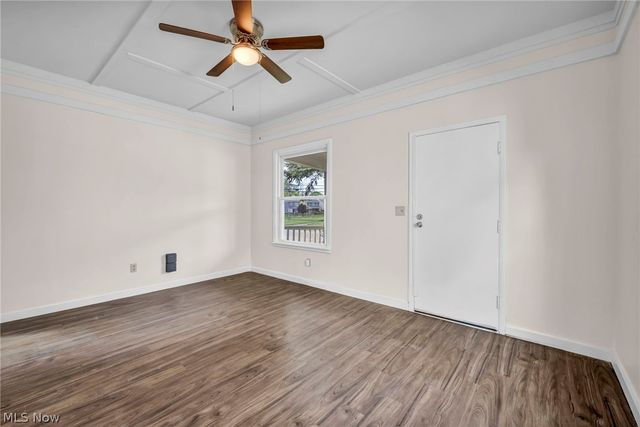 1023 W Washington Avenue, Lorain, OH 44052
