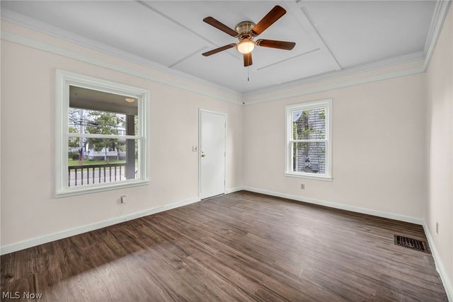 1023 W Washington Avenue, Lorain, OH 44052