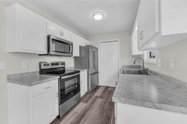 3393 Endsworth Dr, Clarksville, TN 37042