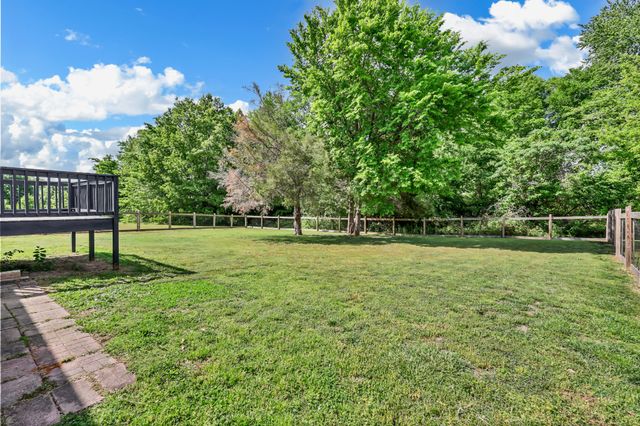 3393 Endsworth Dr, Clarksville, TN 37042
