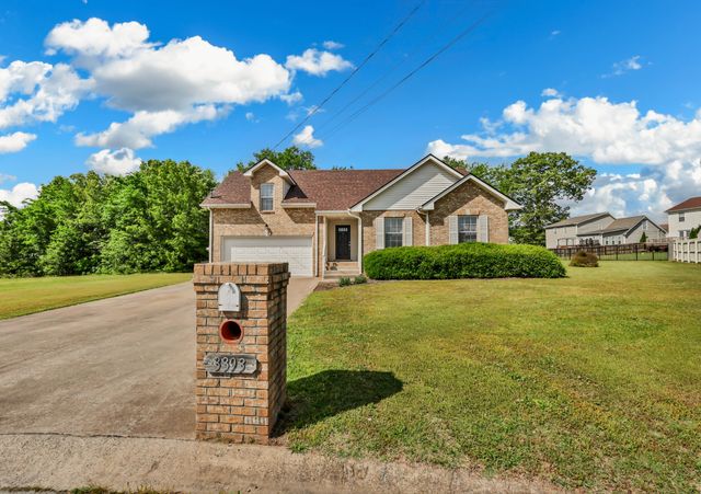 3393 Endsworth Dr, Clarksville, TN 37042