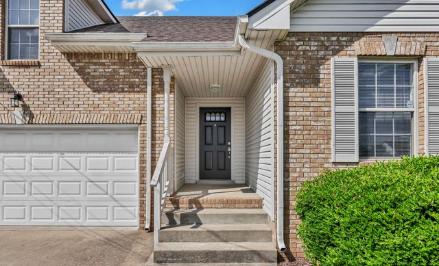 3393 Endsworth Dr, Clarksville, TN 37042