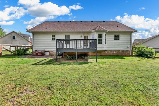 3393 Endsworth Dr, Clarksville, TN 37042