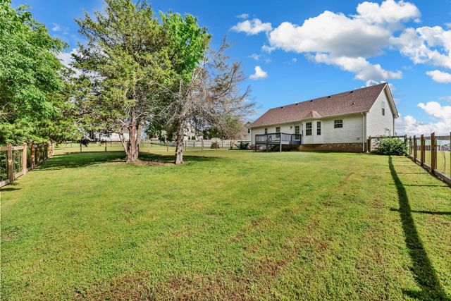 3393 Endsworth Dr, Clarksville, TN 37042