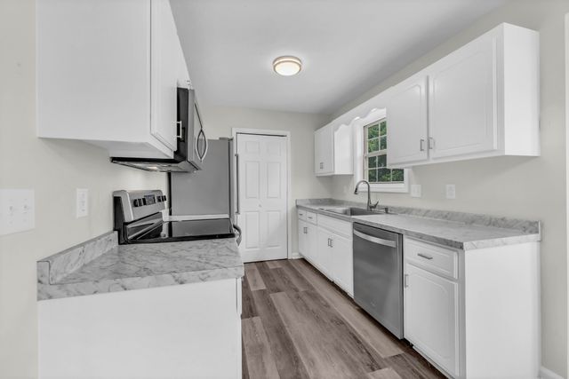 3393 Endsworth Dr, Clarksville, TN 37042