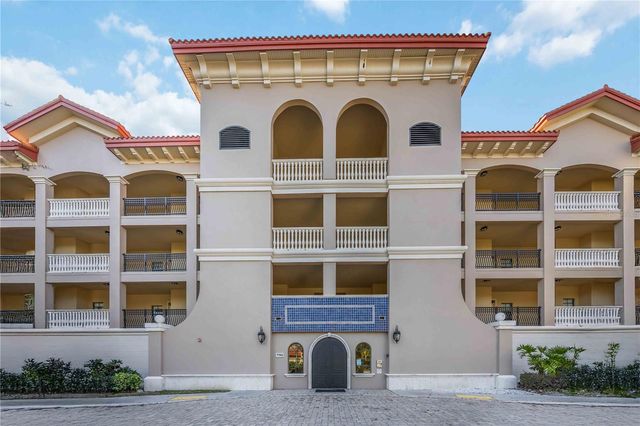 7702 LAKE VISTA COURT 305, Lakewood Ranch, FL 34202