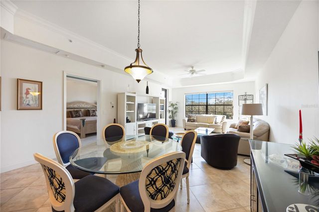 7702 LAKE VISTA COURT 305, Lakewood Ranch, FL 34202