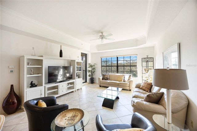 7702 LAKE VISTA COURT 305, Lakewood Ranch, FL 34202