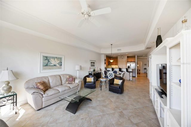 7702 LAKE VISTA COURT 305, Lakewood Ranch, FL 34202