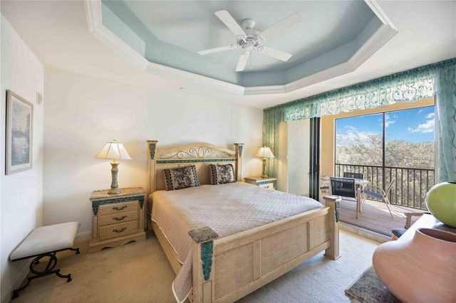 7702 LAKE VISTA COURT 305, Lakewood Ranch, FL 34202