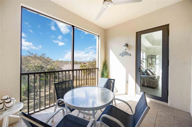 7702 LAKE VISTA COURT 305, Lakewood Ranch, FL 34202