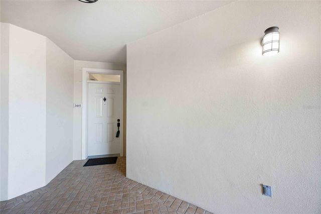 7702 LAKE VISTA COURT 305, Lakewood Ranch, FL 34202