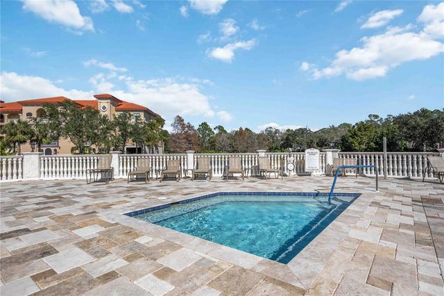 7702 LAKE VISTA COURT 305, Lakewood Ranch, FL 34202