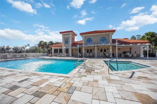 7702 LAKE VISTA COURT 305, Lakewood Ranch, FL 34202